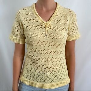 Vintage 70s crochet yellow blouse top shirt short sleeve knit handmade medium